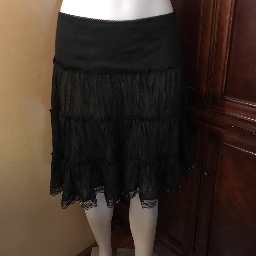 🆕 Finesse Black Midi Skirt-Small